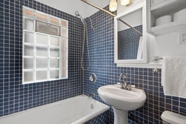32_2103_Saint_Clair_Ave32_mls