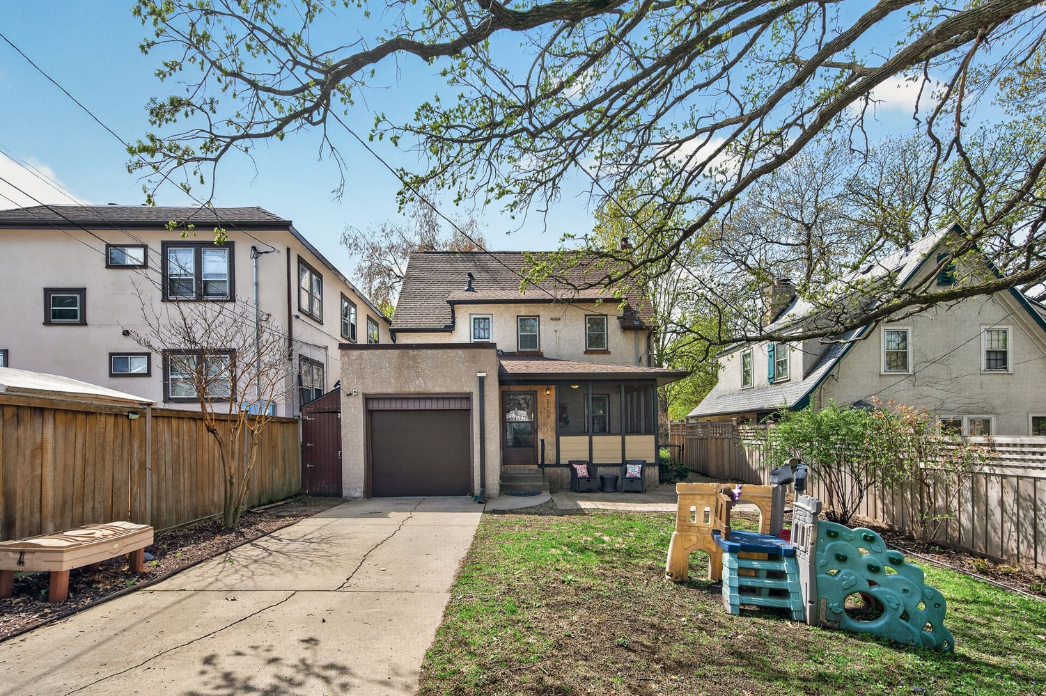 40_2103_Saint_Clair_Ave40_mls