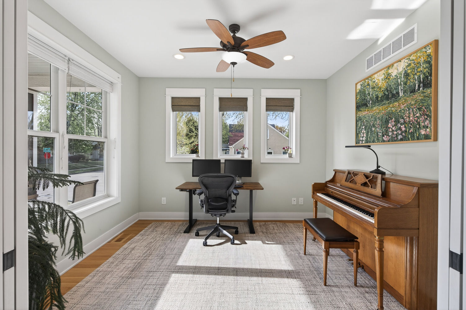 10_4456_43rd_Ave_S10_mls