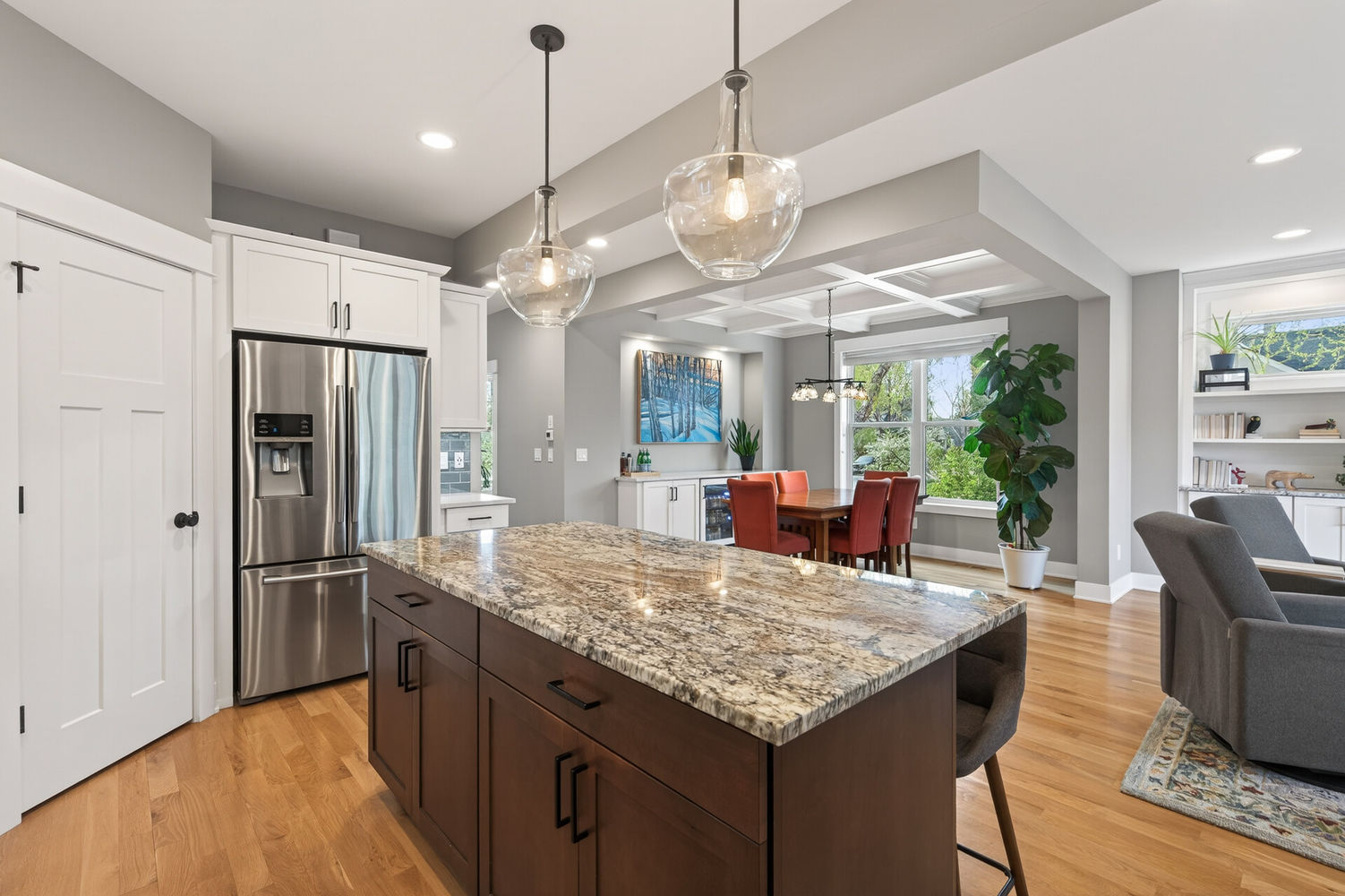 18_4456_43rd_Ave_S18_mls