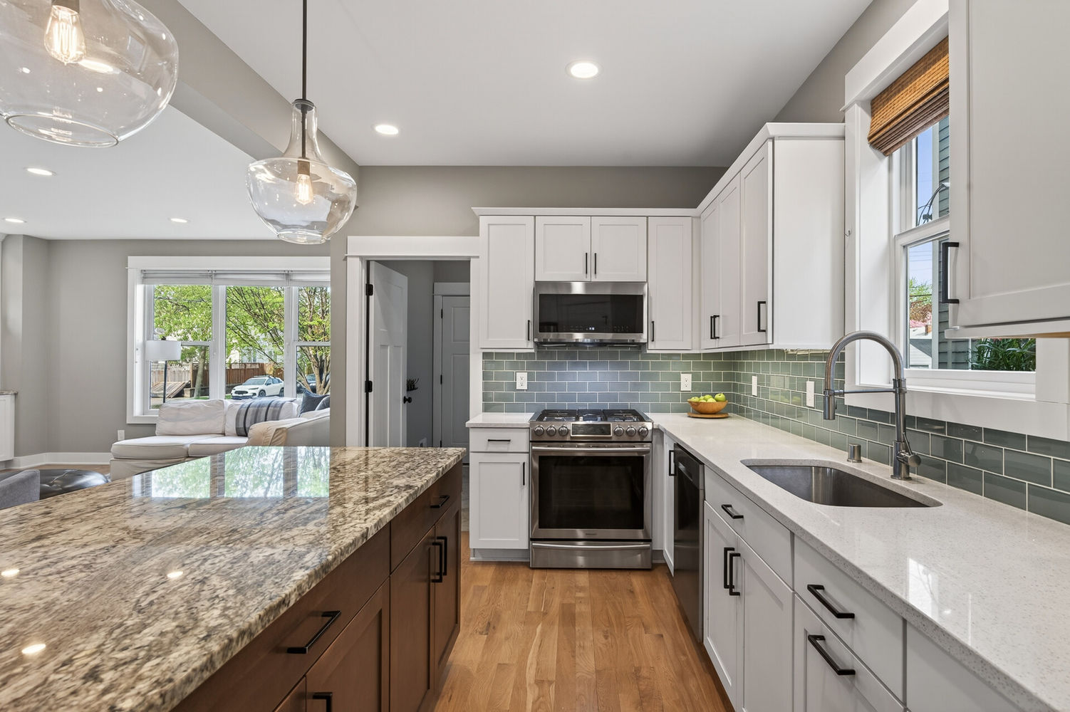 19_4456_43rd_Ave_S19_mls