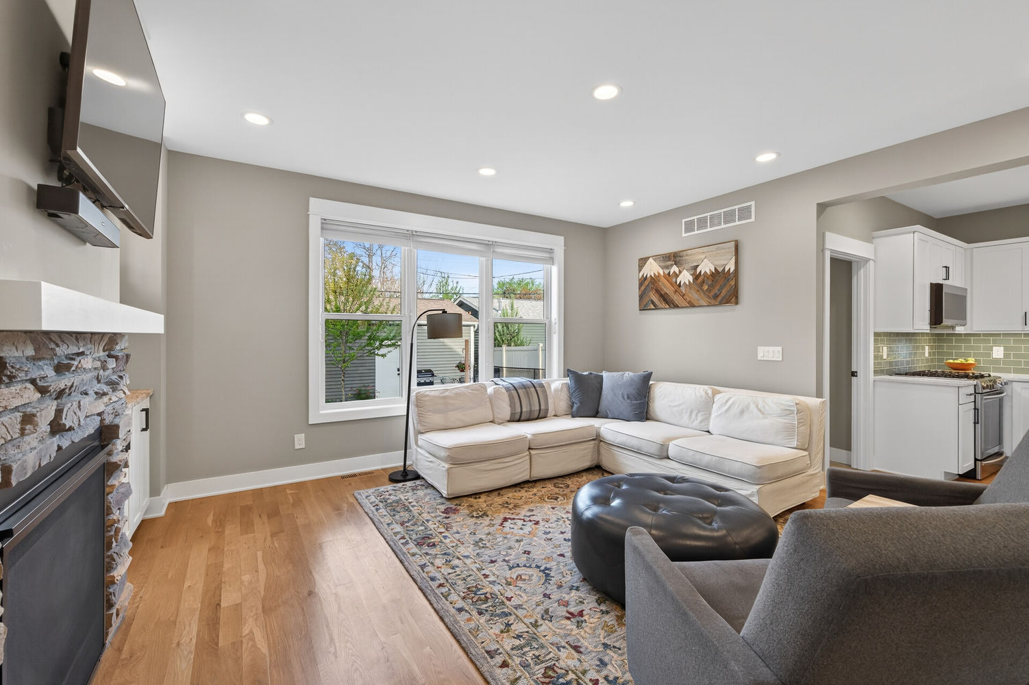 22_4456_43rd_Ave_S22_mls