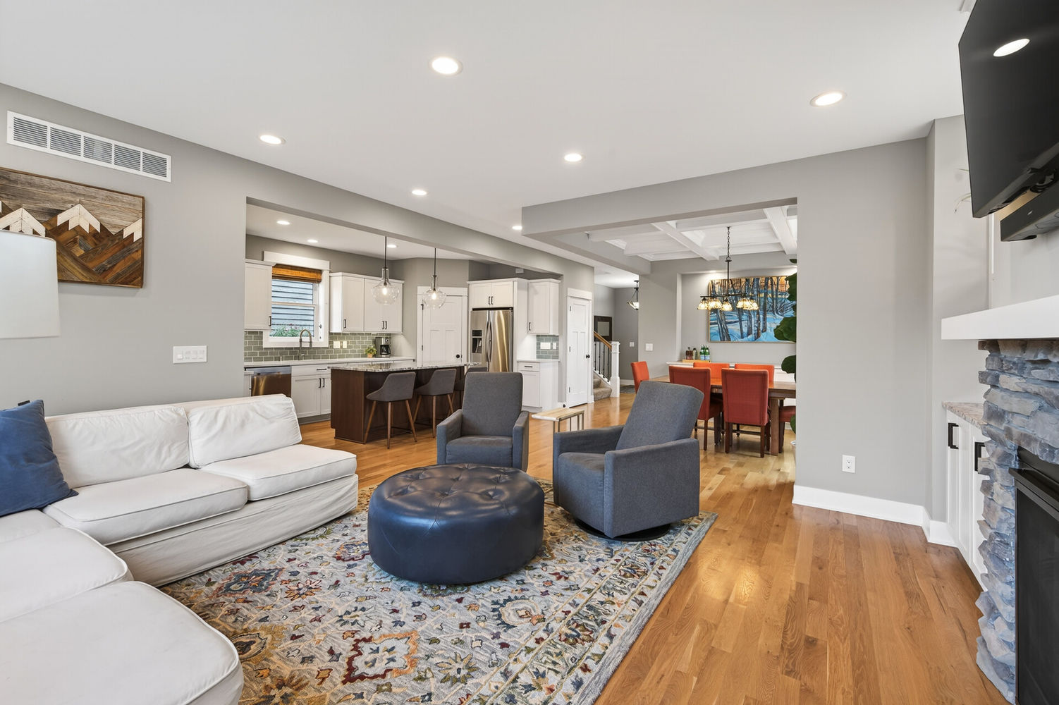 23_4456_43rd_Ave_S23_mls