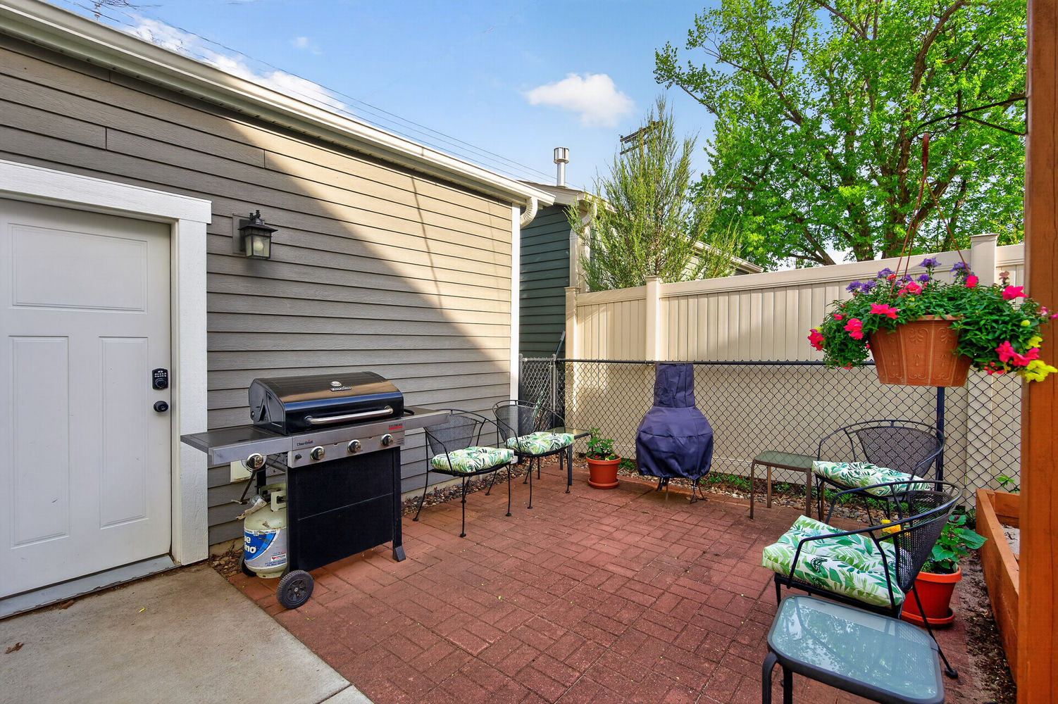 47_4456_43rd_Ave_S47_mls