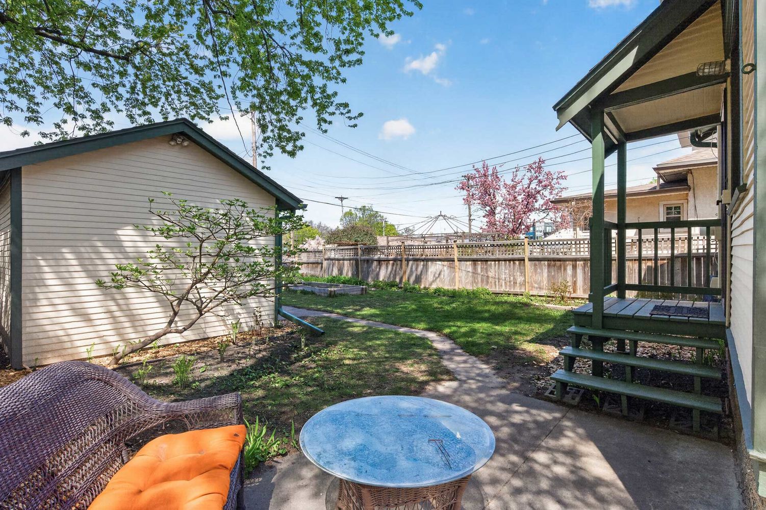 BRIMHALL-BACK-PATIO-TO-BACK-YARD