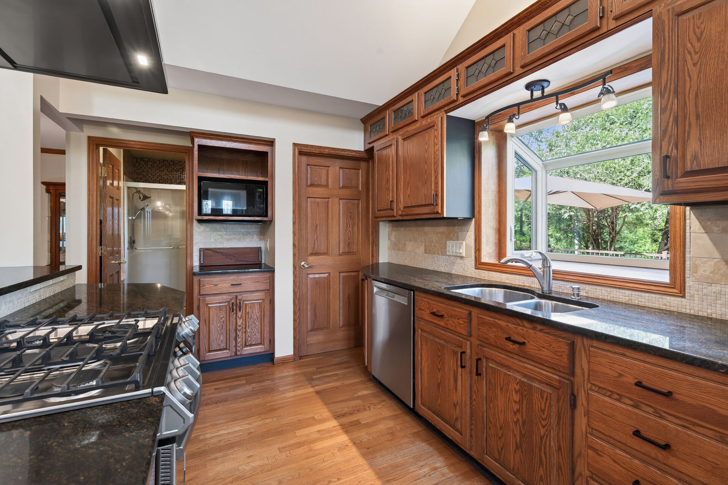 12_8840_River_Heights12_mls