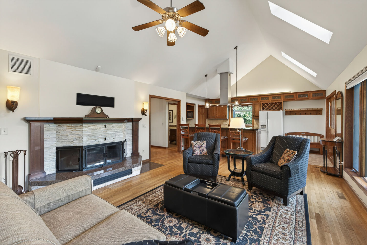 16_8840_River_Heights16_mls