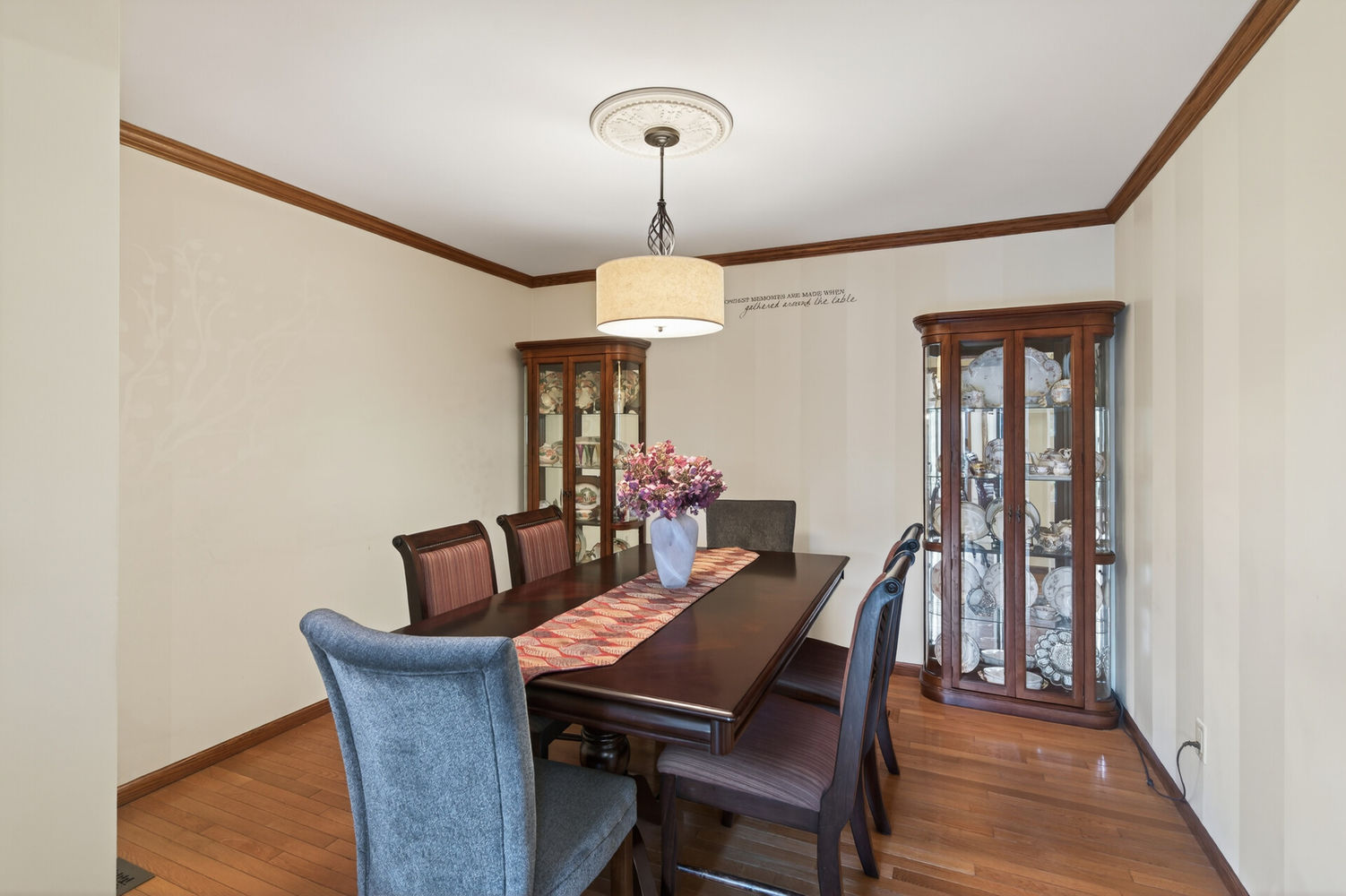 17_8840_River_Heights17_mls