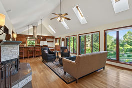 18_8840_River_Heights18_mls