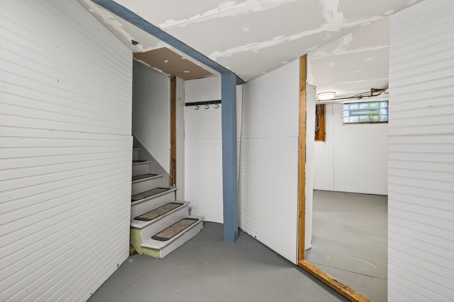 35_3023_45th_Ave_S35_mls
