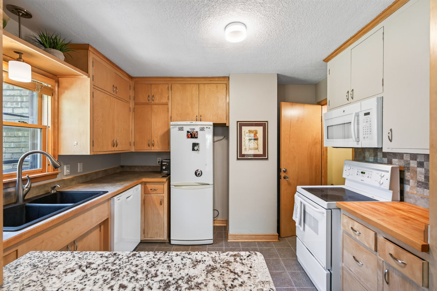 16_444_Lexington_Unit_216_mls