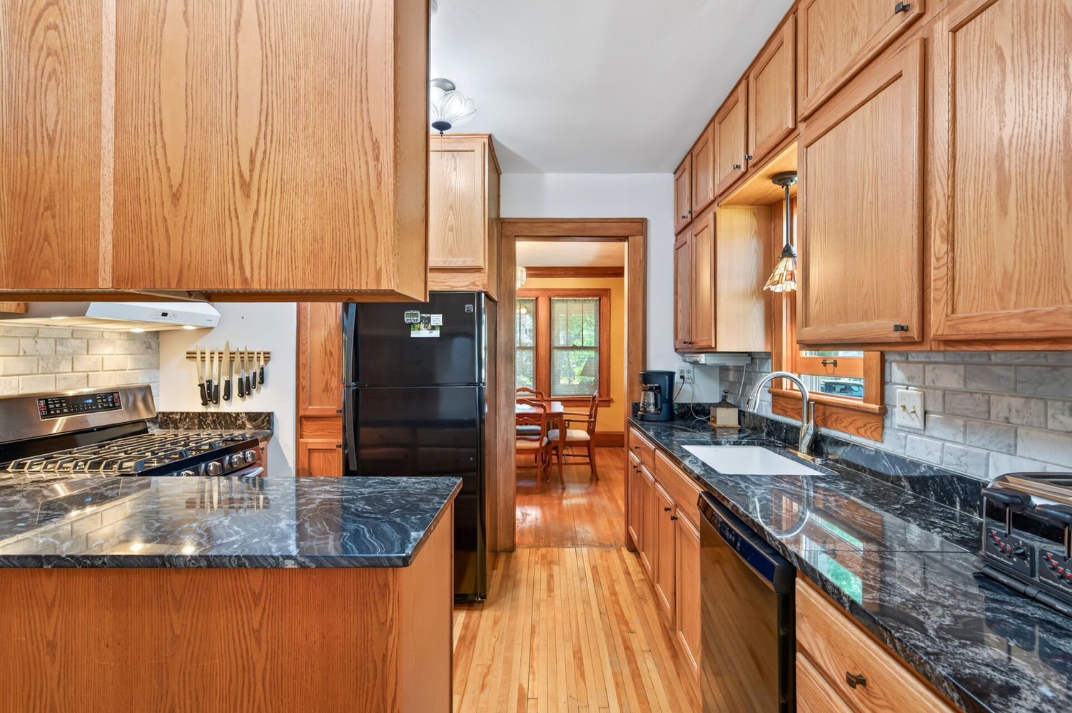 20_1587_Wellesley20_mls