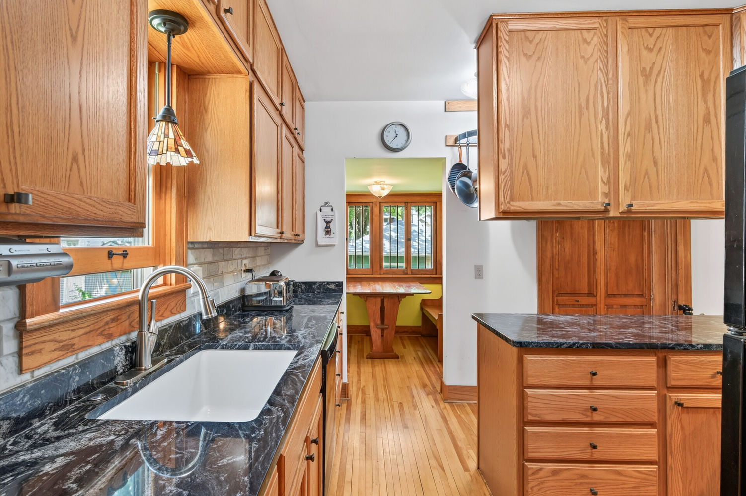 22_1587_Wellesley22_mls