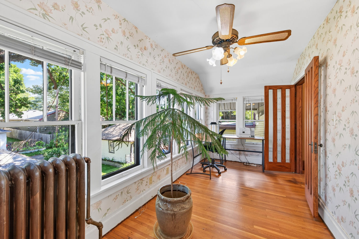 25_1587_Wellesley25_mls
