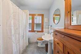 32_1587_Wellesley32_mls