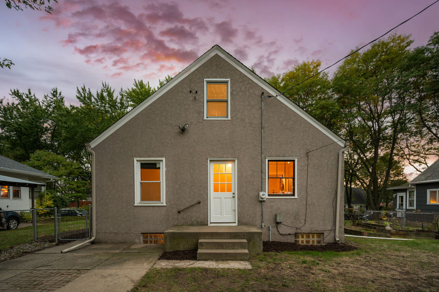 57_Palace_rt8_mls
