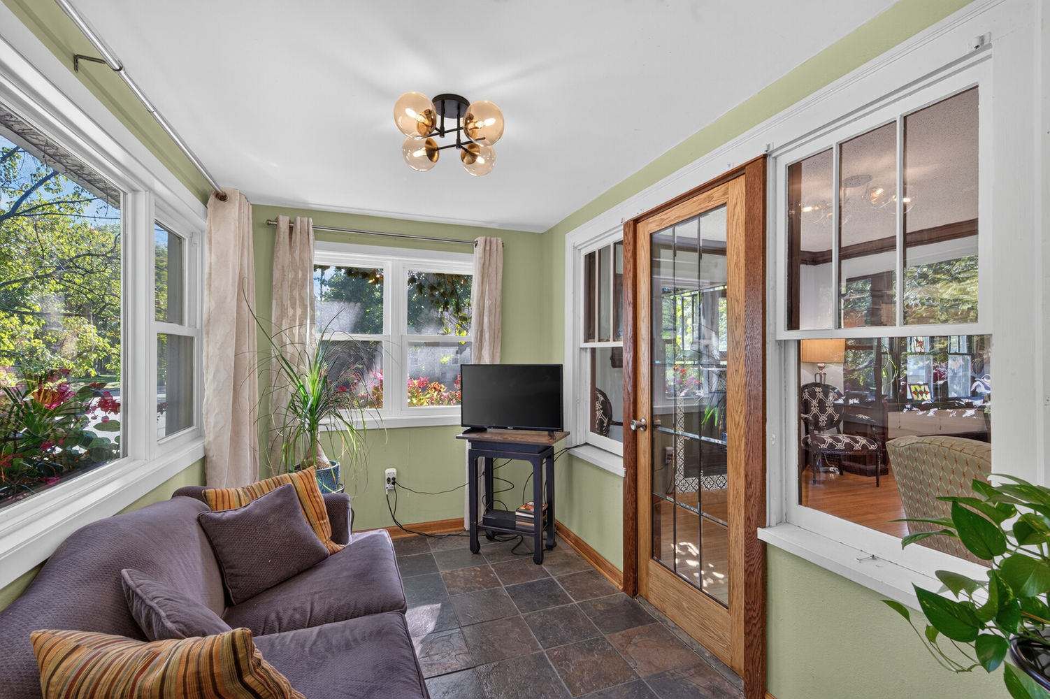 12_4556_43rd12_mls