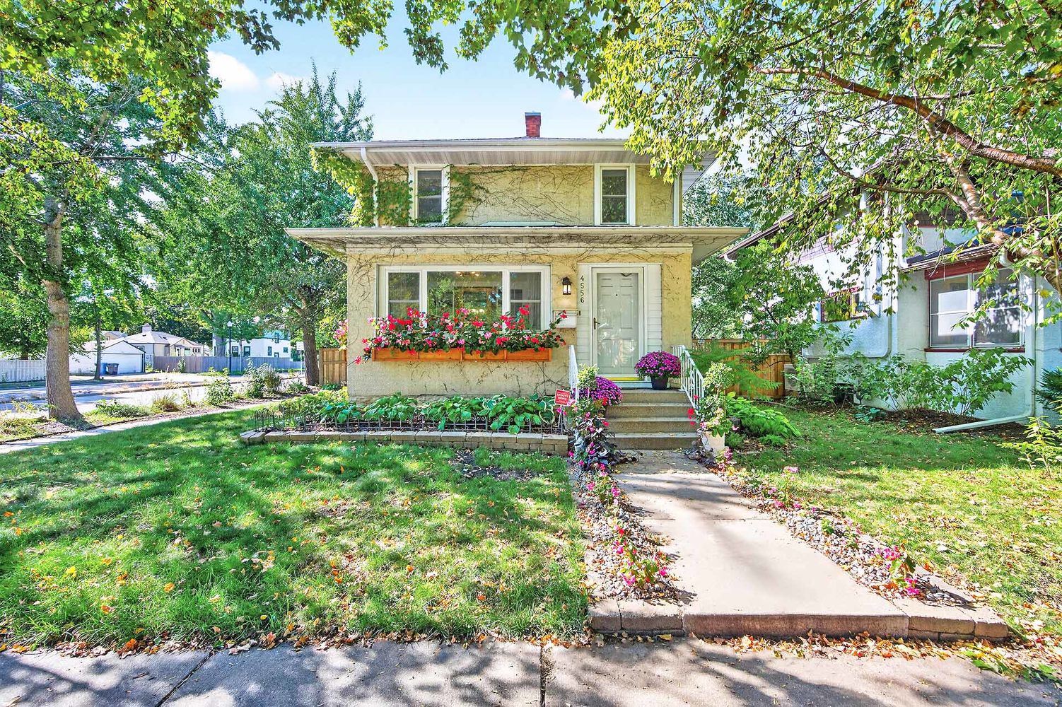 4556 43rd Ave Front 1