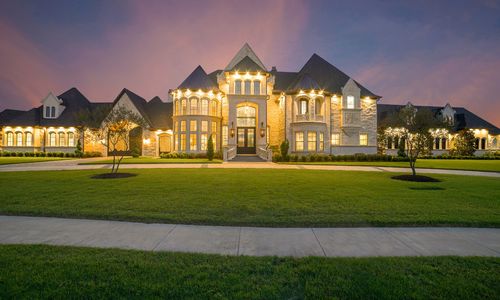 How much do luxury homes cost in Metro Detroit?