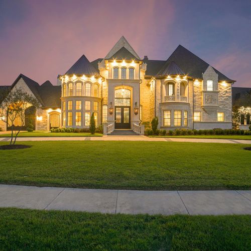 How much do luxury homes cost in Metro Detroit?