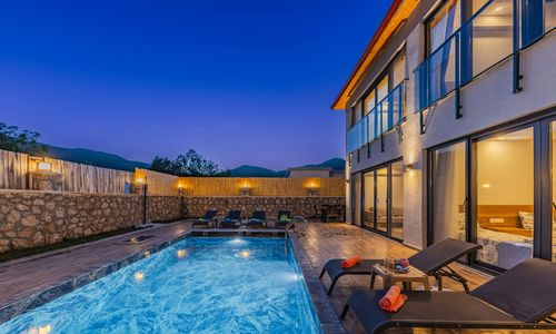 The Private Resort Backyard: Luxury Outdoor Living Trends Taking Over &hellip;