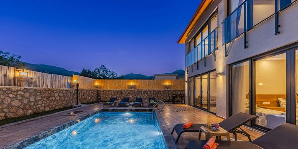 The Private Resort Backyard: Luxury Outdoor Living Trends &hellip;