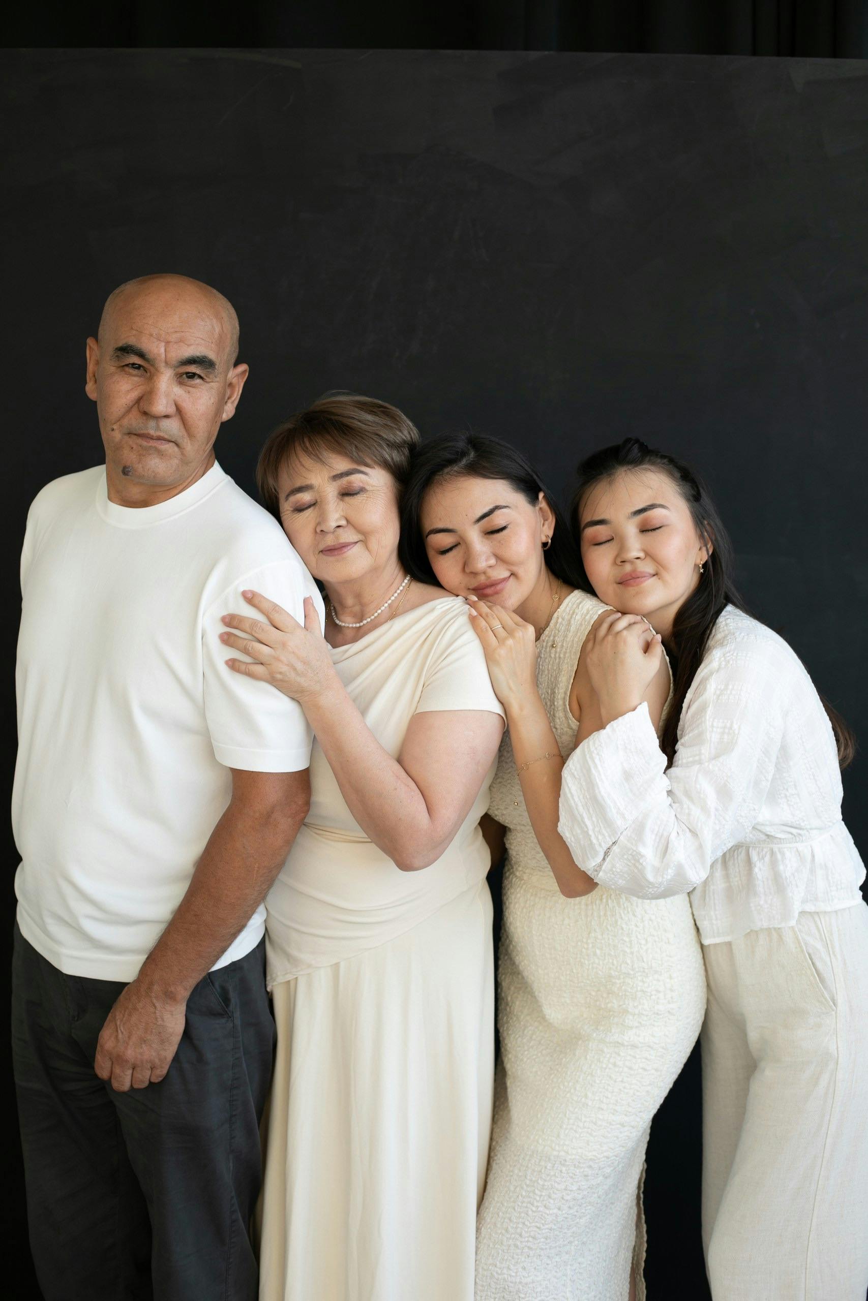 MULTIGENERATIONAL PICTURE