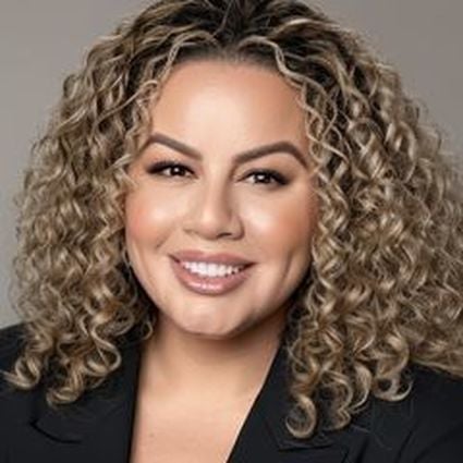 Allison Ulloa-Cuington