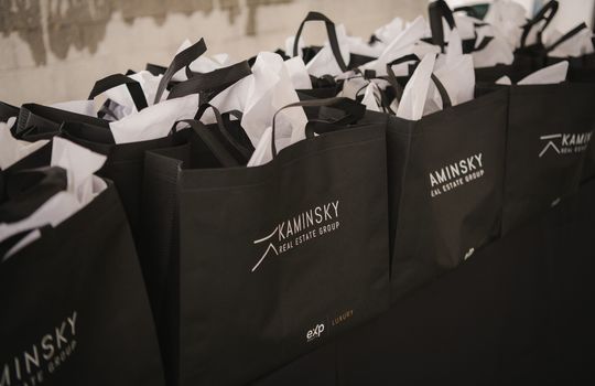 Kaminsky REG (11-21-25) Christmas Party