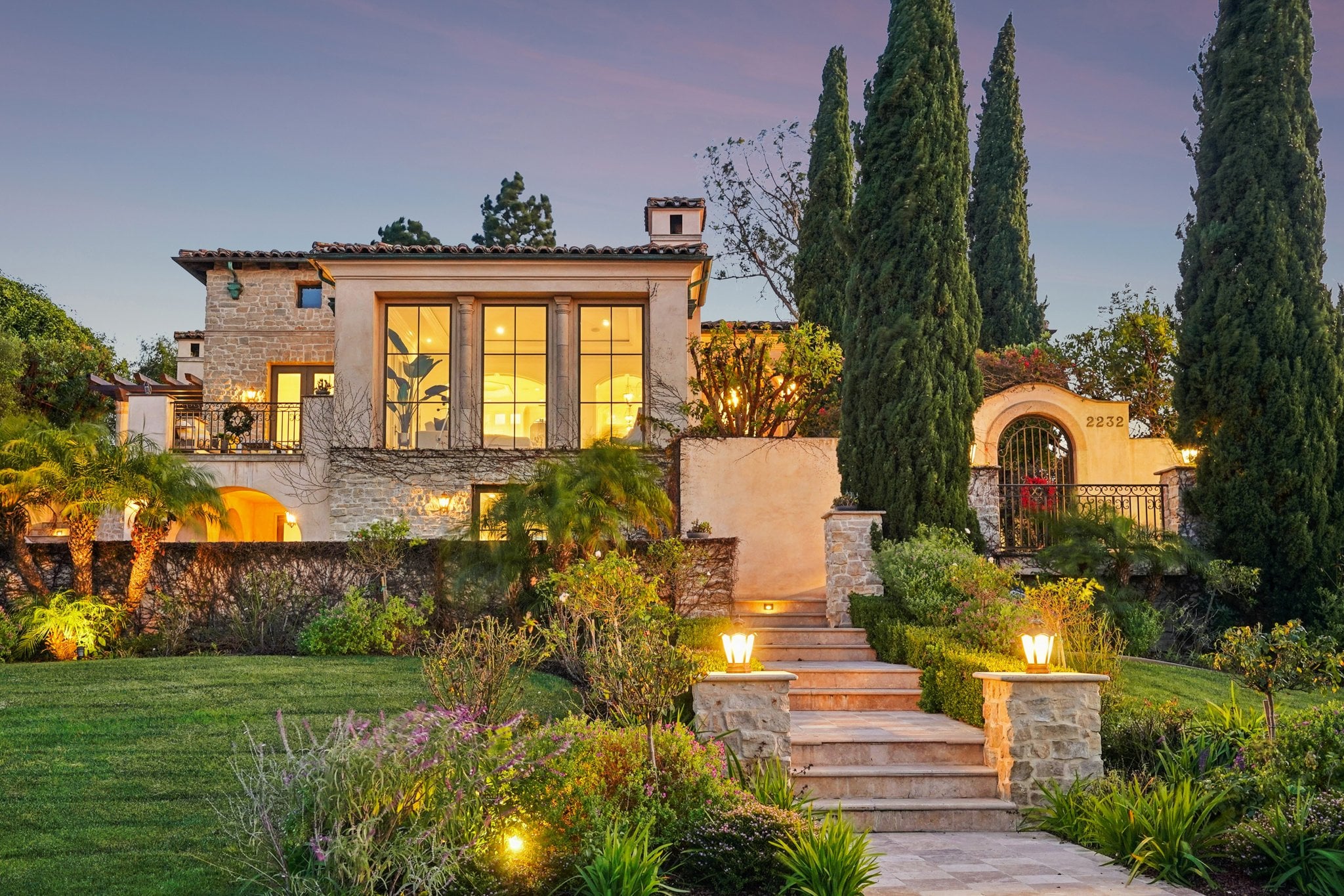 2232 Via La Brea — Front Exterior
