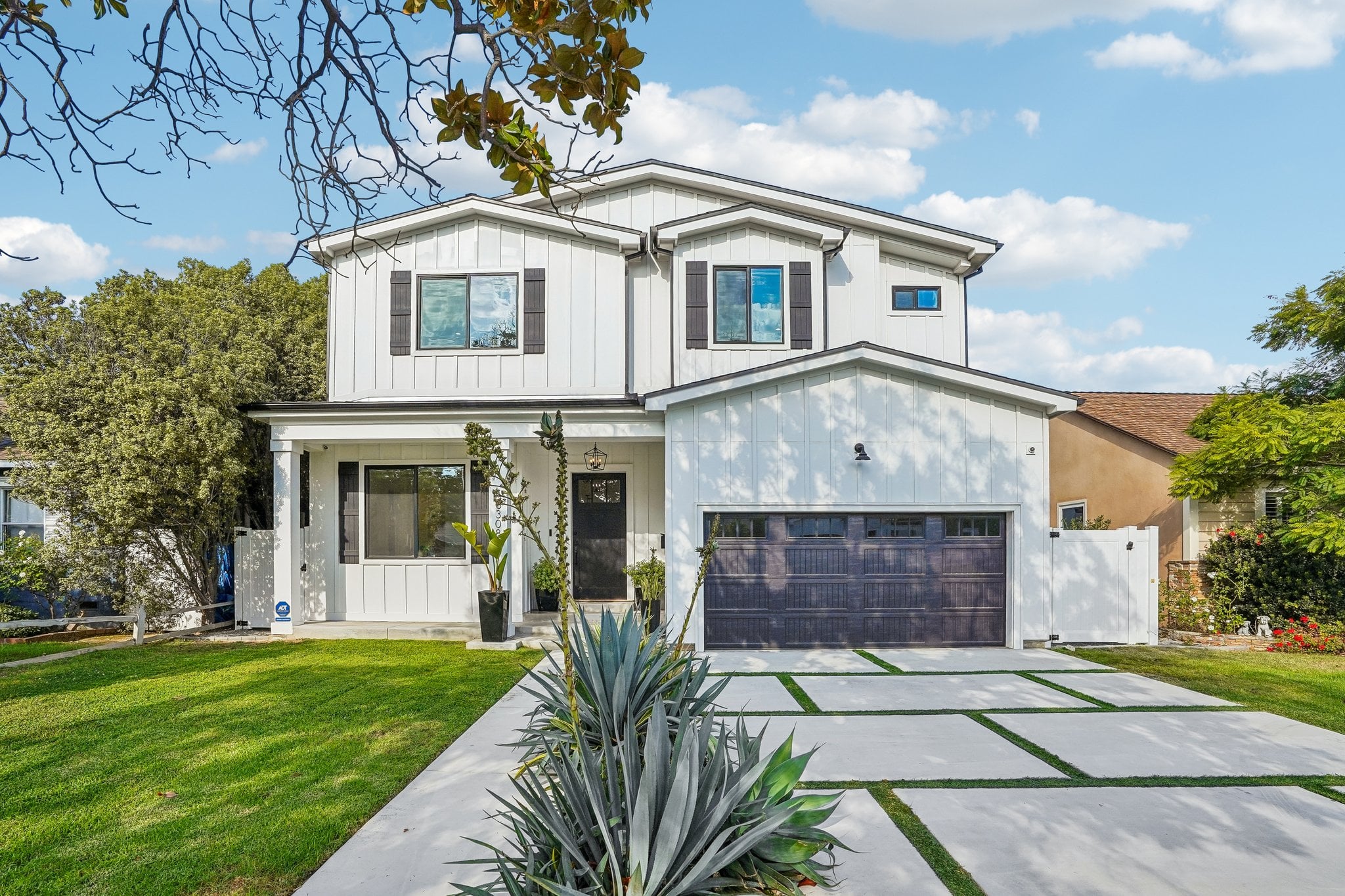 8308 McConnell Ave — front exterior