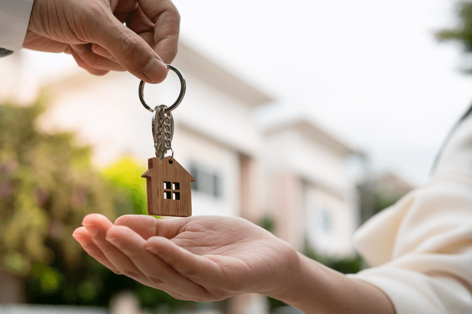 Cash home buyer closing a quick sale on a property in California