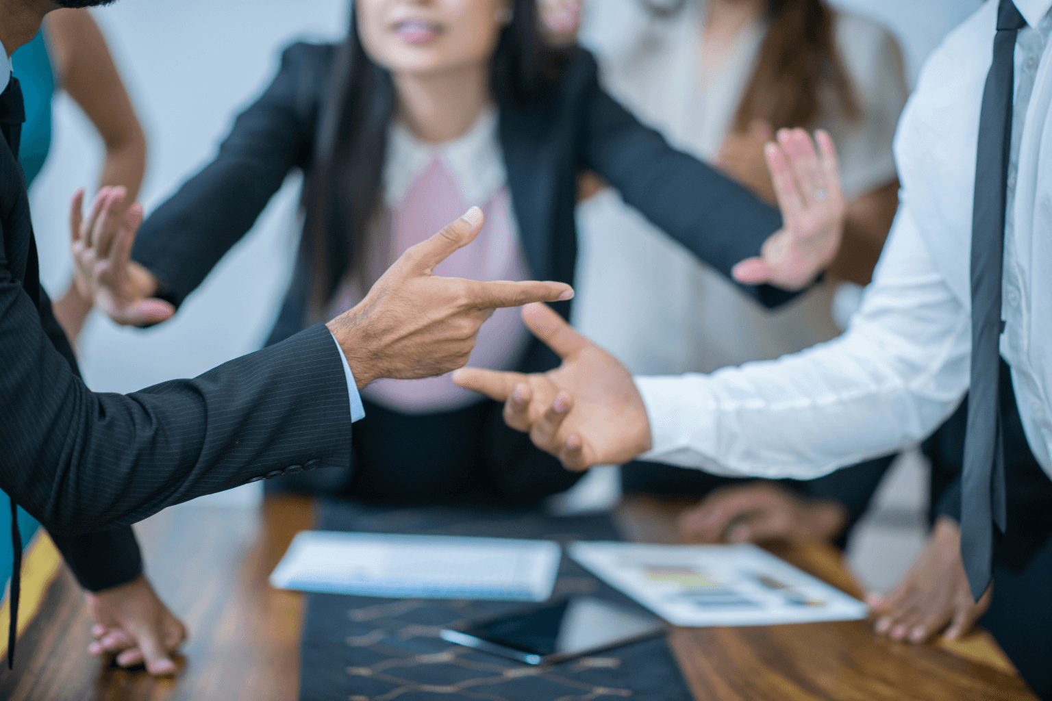 Mediator helping siblings resolve home sale disagreements