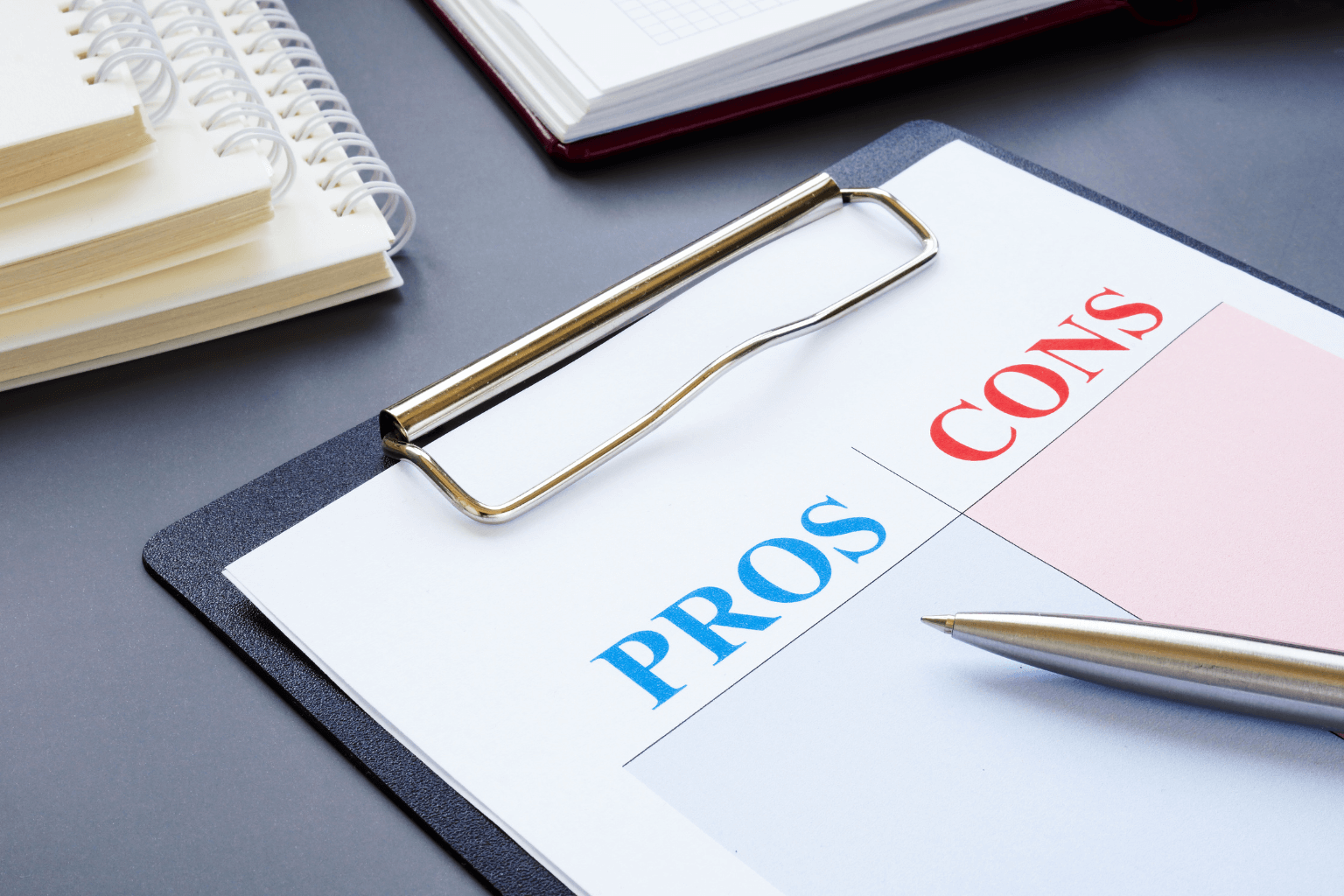 Checklist showing pros and cons of selling a home with a reverse mortgage