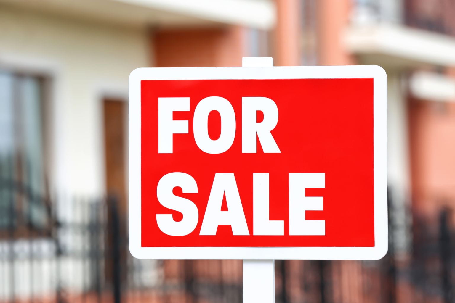 Sell a Home for Cash in the Bay Area For sale sign in front of a home | Sell a Home for Cash in the Bay Area