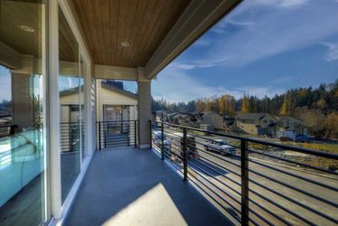 altamura-misc-frontbalcony