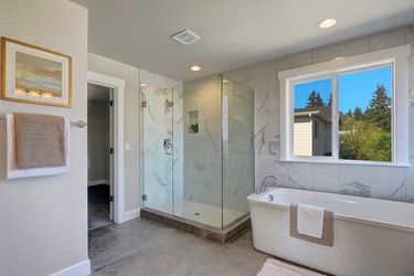 heritageestates-lot10-bath4