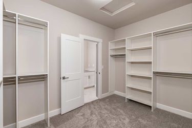 heritageestates-lot2-closet