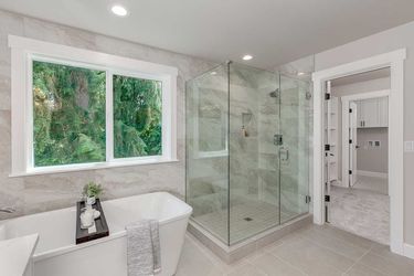 vine-lot11-masterbath