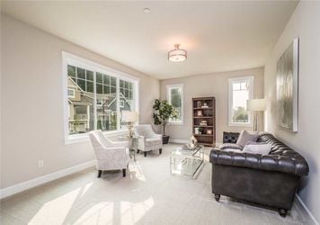 woodincreek-lot16-livingroom3