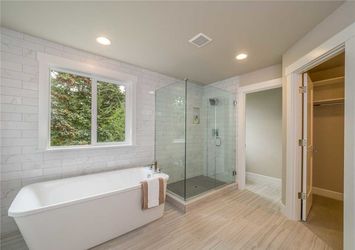 woodincreek-lot16-masterbath