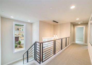 woodincreek-lot16-upperstair