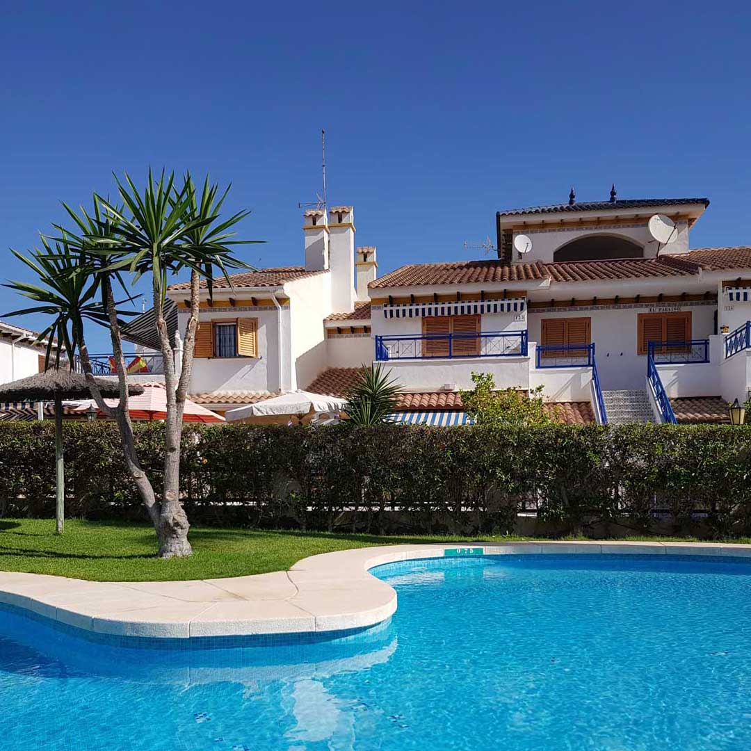 ca-co-realtors-estate-exterior-image-4