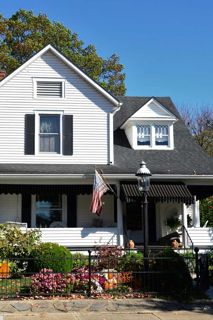 the-jannis-sams-team-home-exterior-image-3