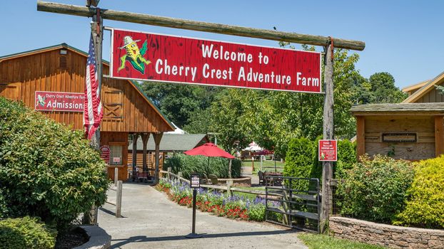 484064-cherry-crest-adventure-farm