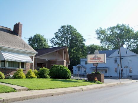 House_of_Pizza_on_Frederick_Street;_Millersville,_Pennsylvania