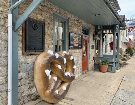 Julius-Sturgis-Storefront-1024x795