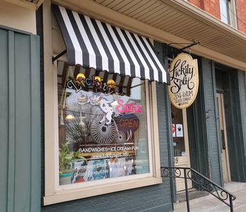 Lickety-Split-New-Holland-PA-Storefront-commercial-awning-sunbrella-black-and-white-stripe-fabric