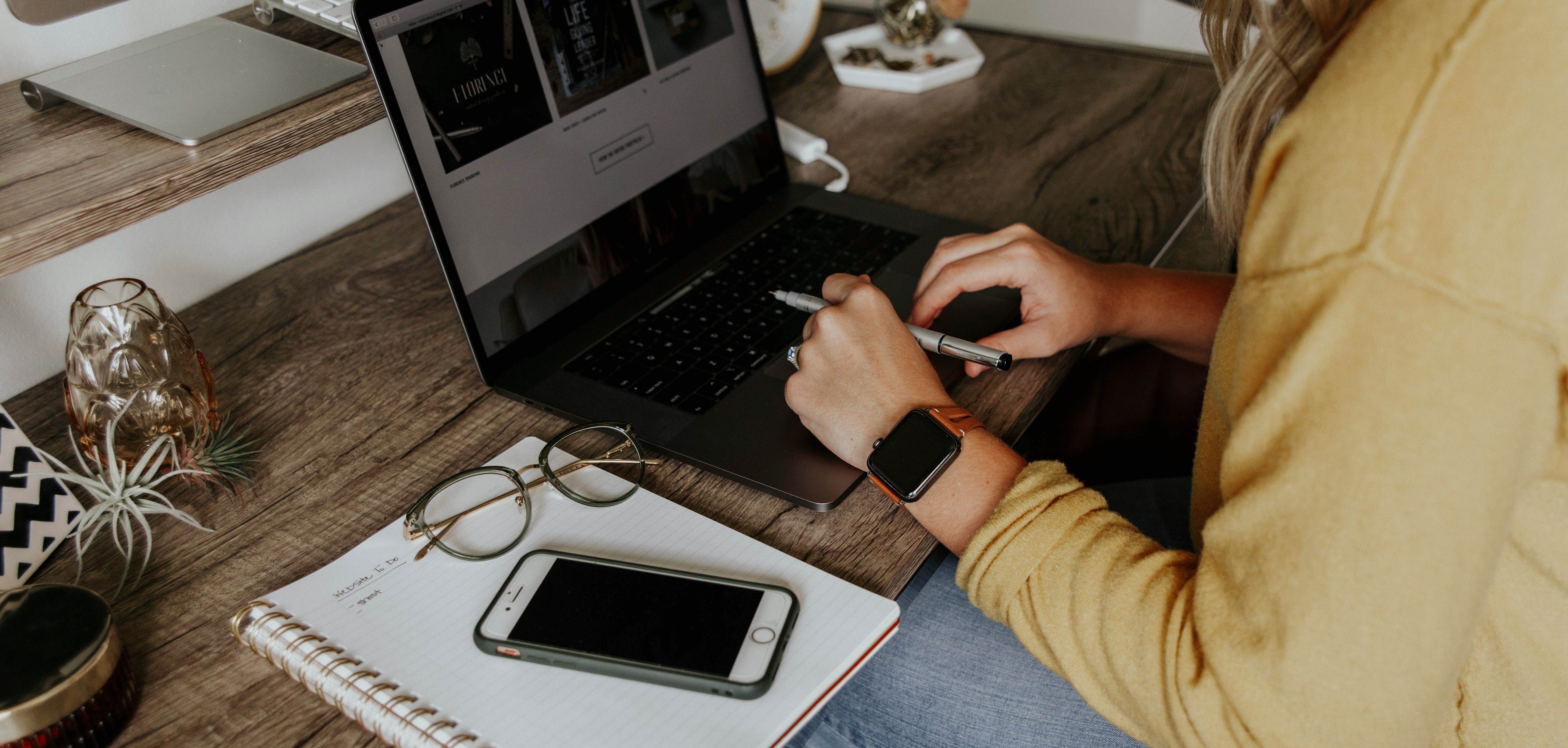 corinne-kutz-eeqFjT6q_sQ-unsplash