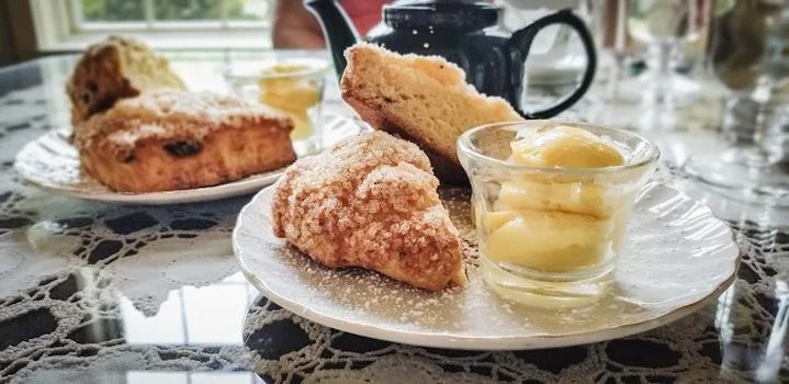 Sugarplums and Teas